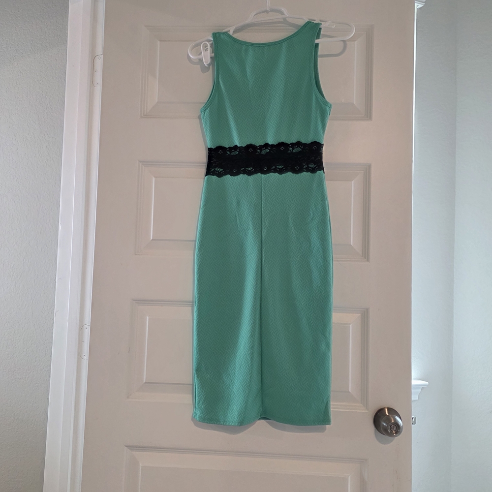 Daisy Green Midi Dress with Black Lace Detail